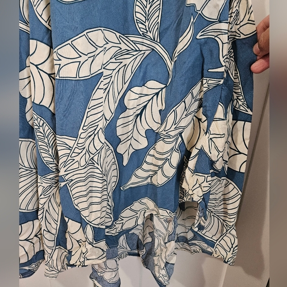 Papillon Blue and White Leaf Print Dress With POCKETS! - Picture 4 of 6